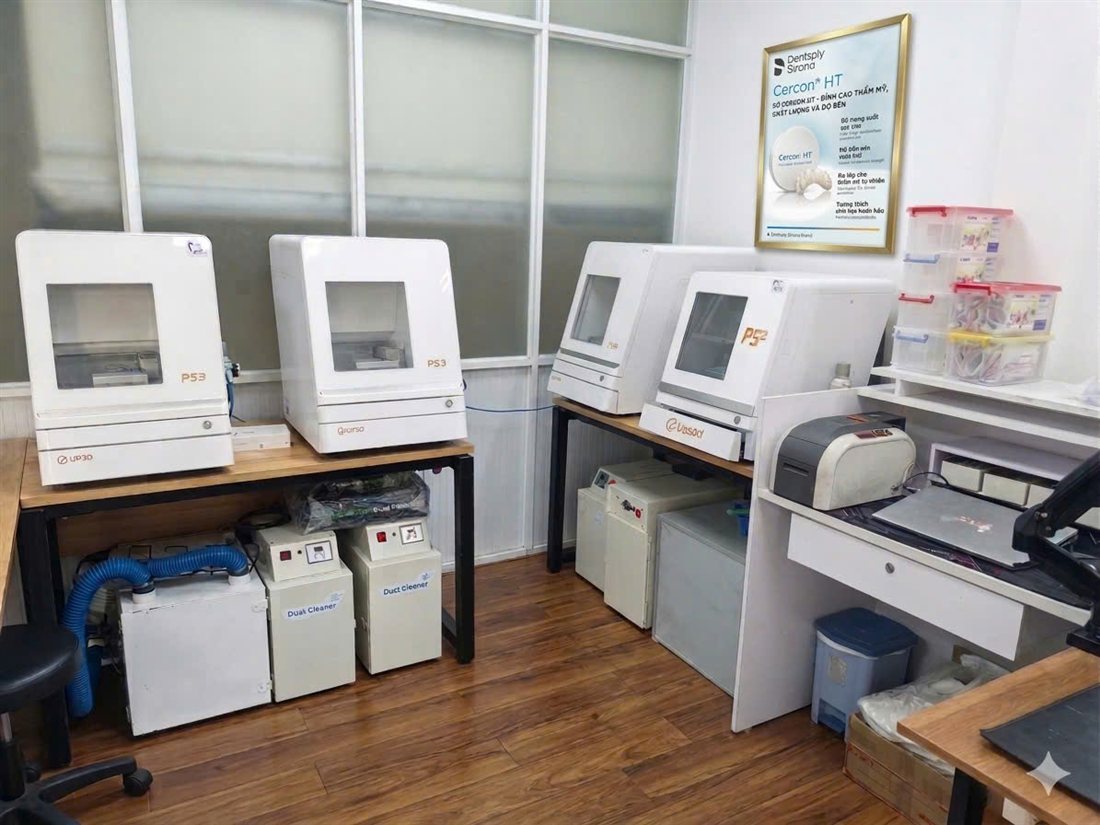 Hệ thống máy phay CAD/CAM tại xưởng KTSMILE